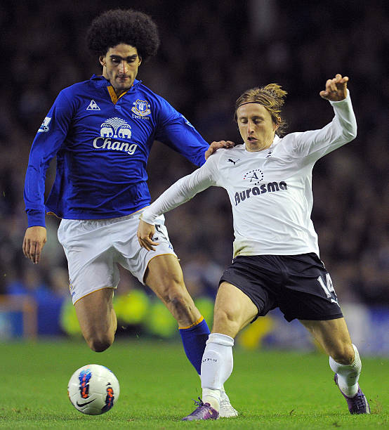 占据一定的 占据一定的